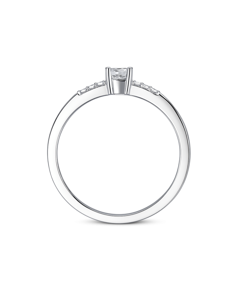 Valgest kullast sõrmus tsirkoonidega