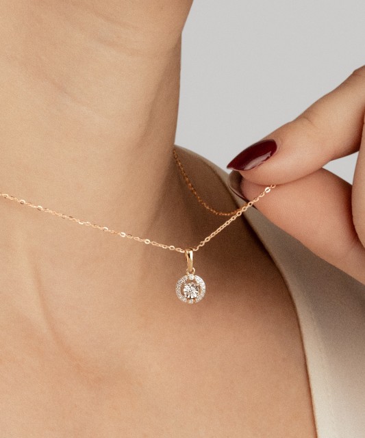 Kuldripats briljantidega