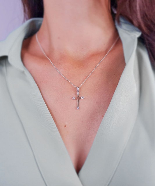 Kullatud hõberipats tsirkoonidega