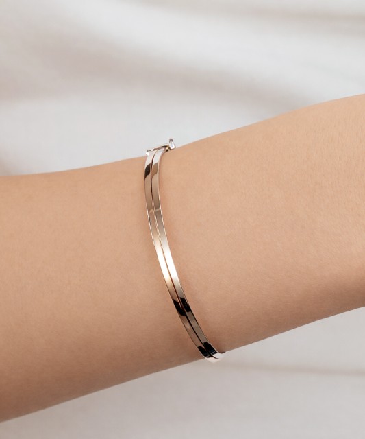 Jäik kullast käevõru