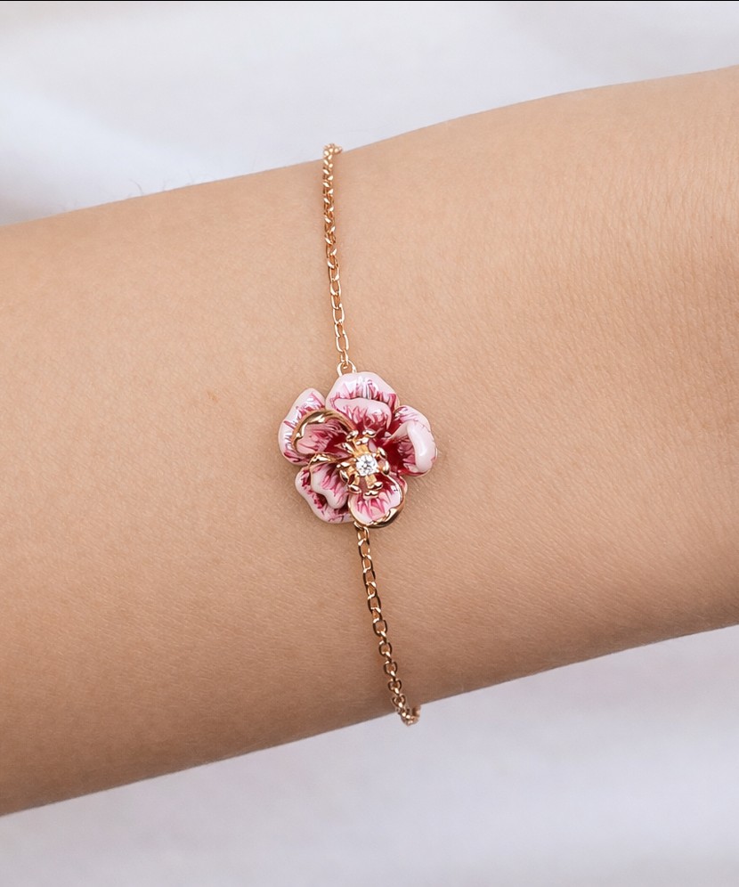 Kullatud hõbedast käevõru emailiga