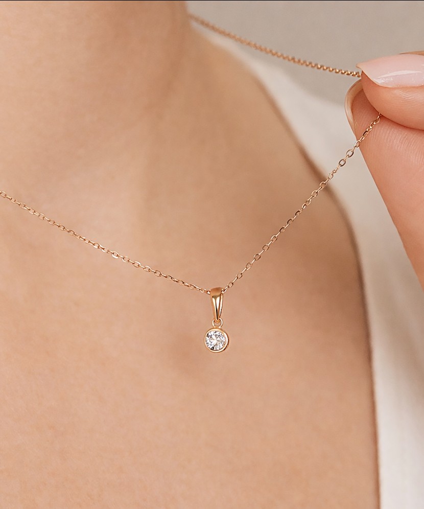 Kuldripats tsirkooniga