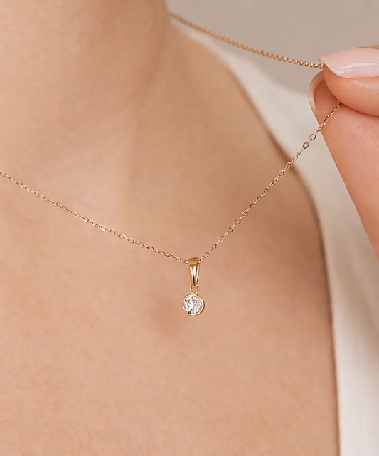 Золотой подвеска с цирконом