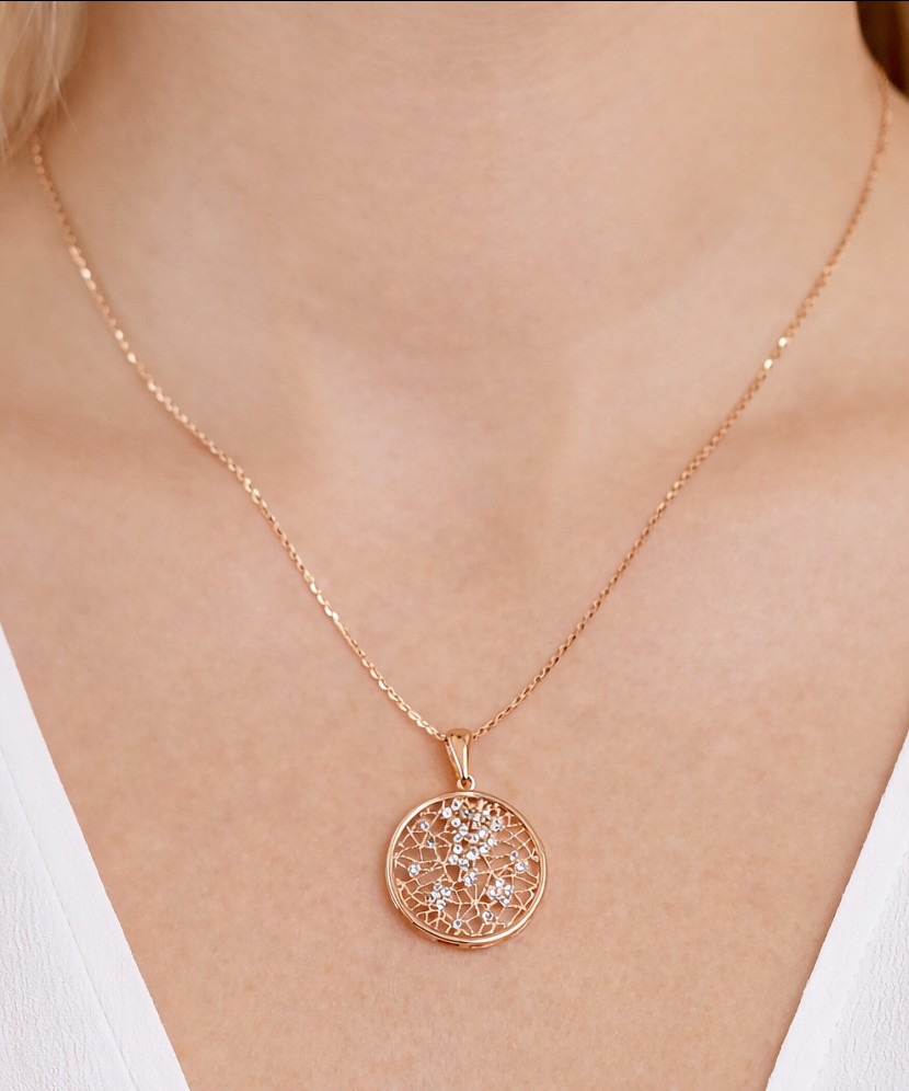 Kuldripats tsirkoonidega