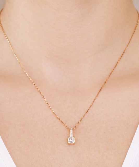 Золотой подвеска с цирконами