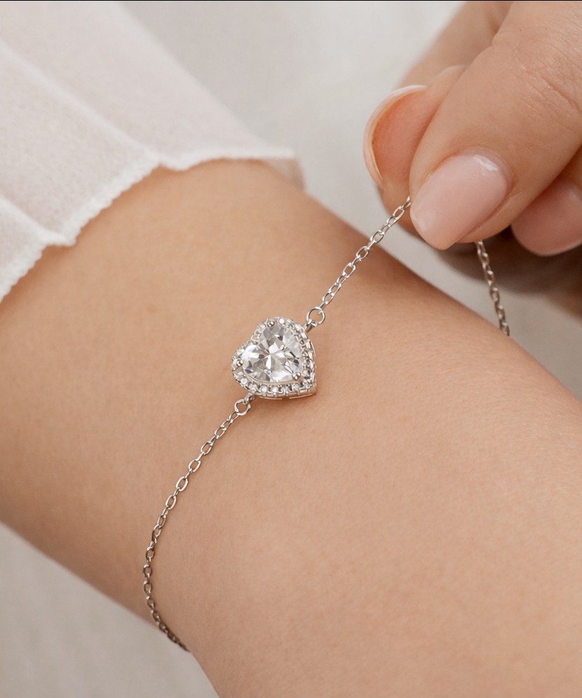 Серебряный браслет с цирконами "Сердечко"