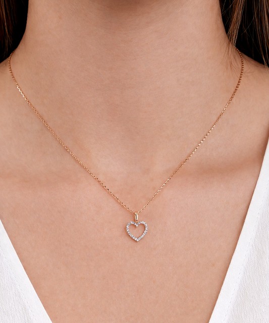 Yellow Gold pendant with diamonds