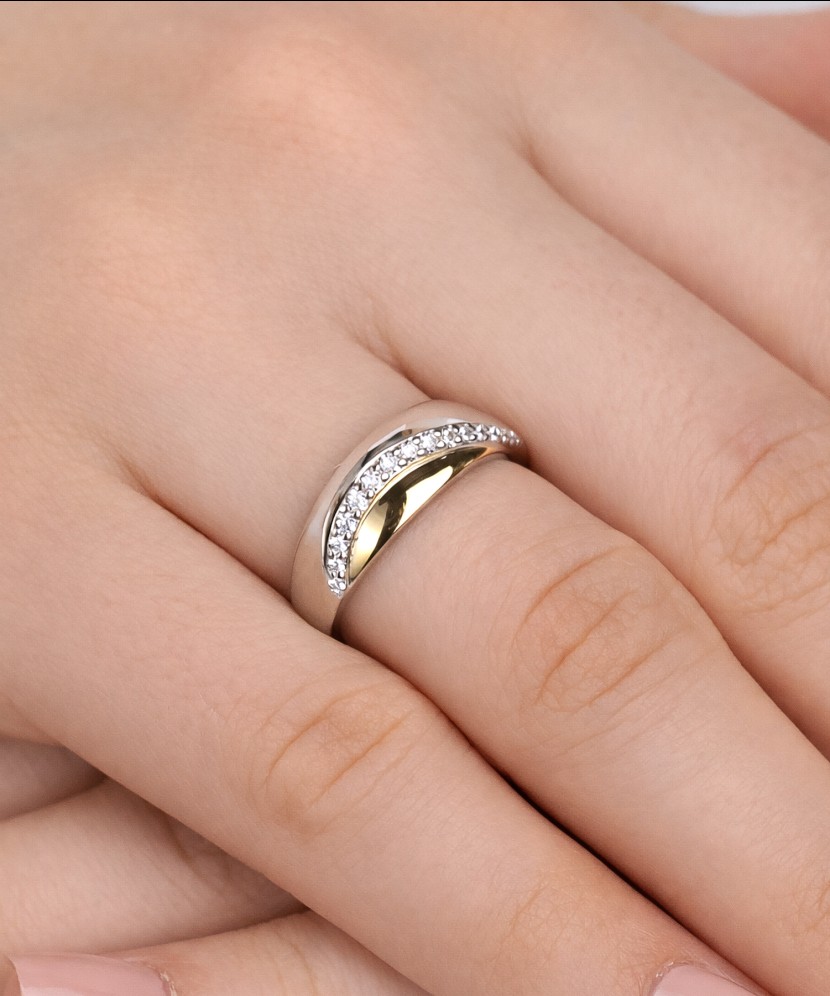 Kullatud Hõbesõrmus tsirkoonidega