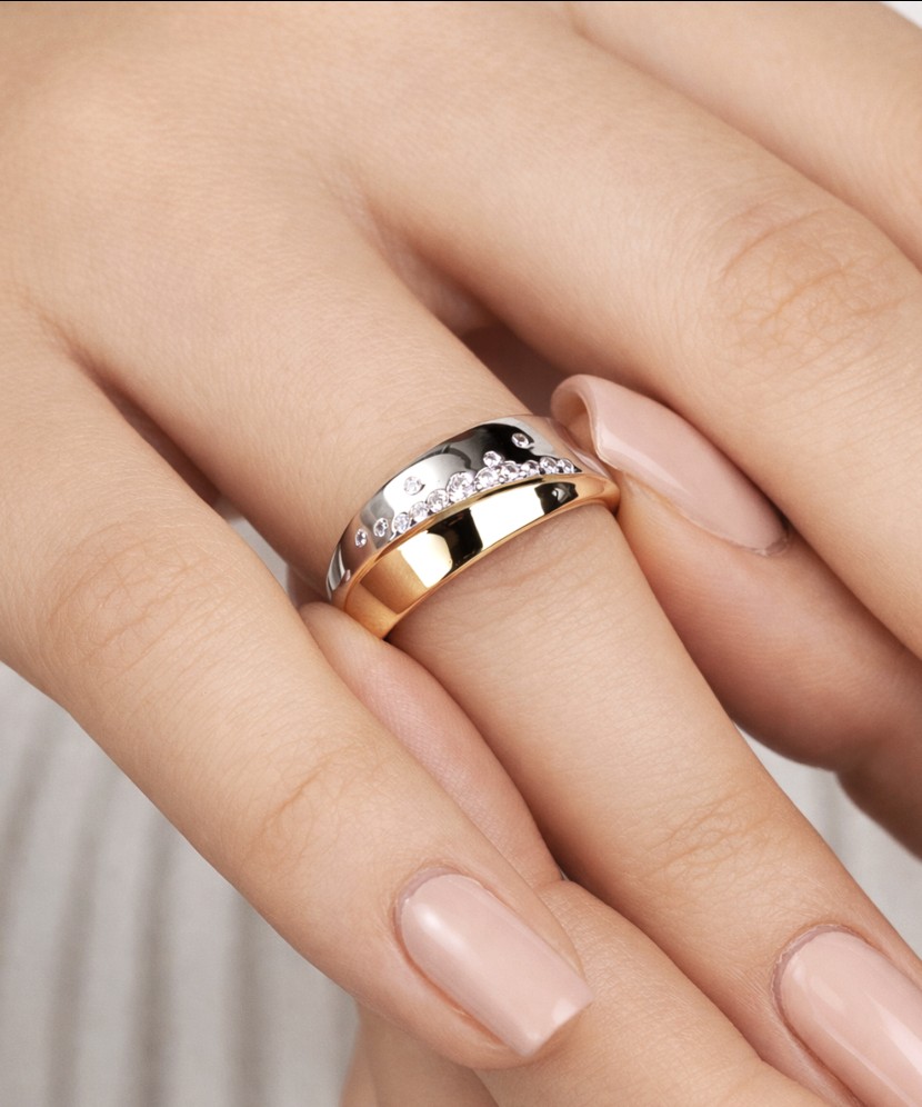 Kullatud Hõbesõrmus tsirkoonidega