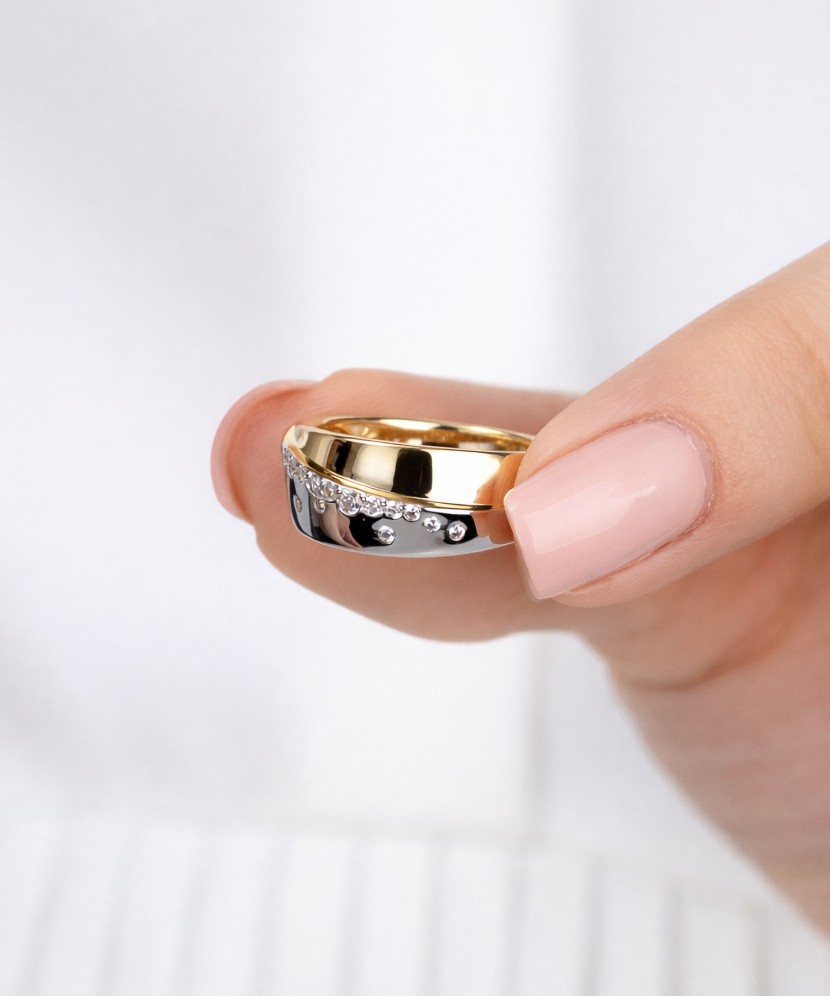 Kullatud Hõbesõrmus tsirkoonidega