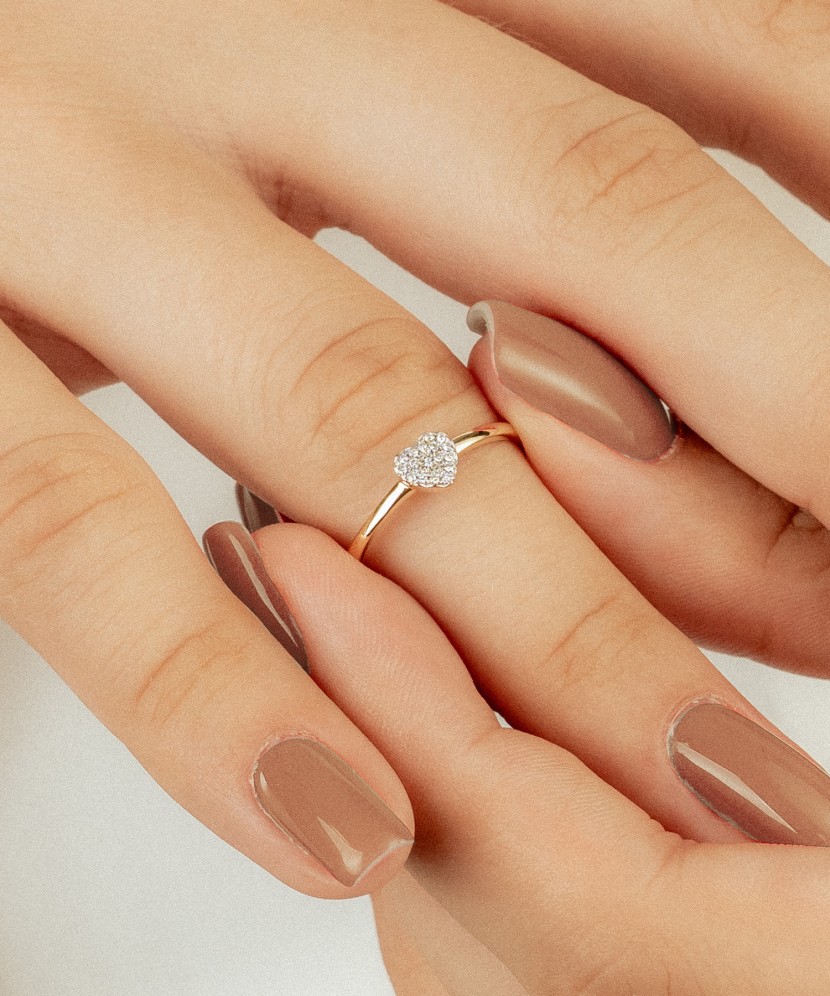 Kuldsõrmus teemanditega