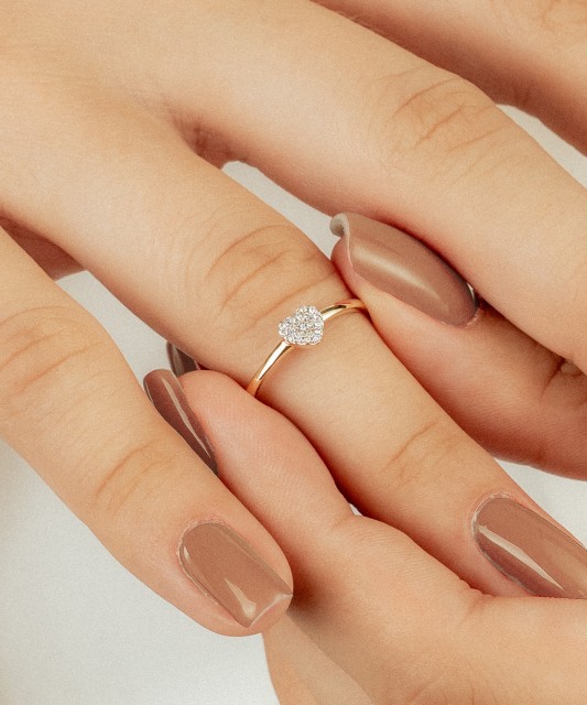 Золотое кольцо с алмазами