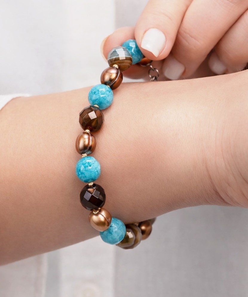 Käevõru jade, ahhaadi ja pärliga