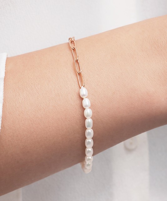 Kullatud hõbedane käevõru pärlitega