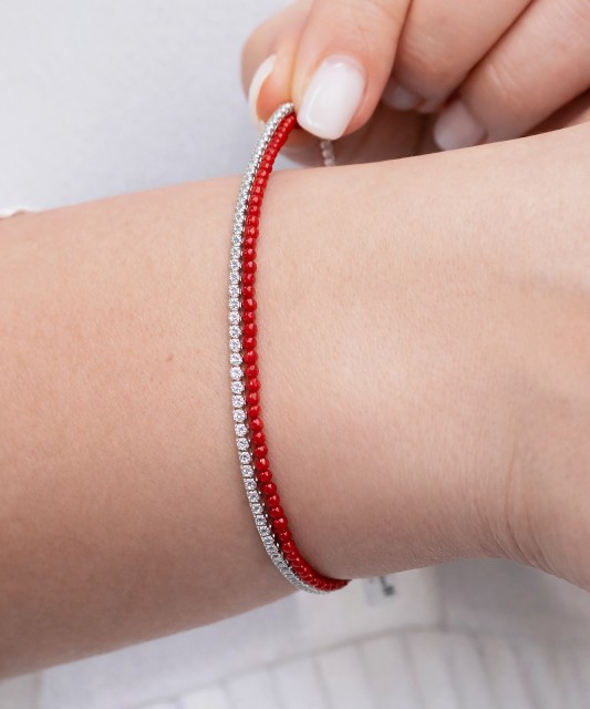 Korallkäevõru tsirkoonide ja hõbedaga