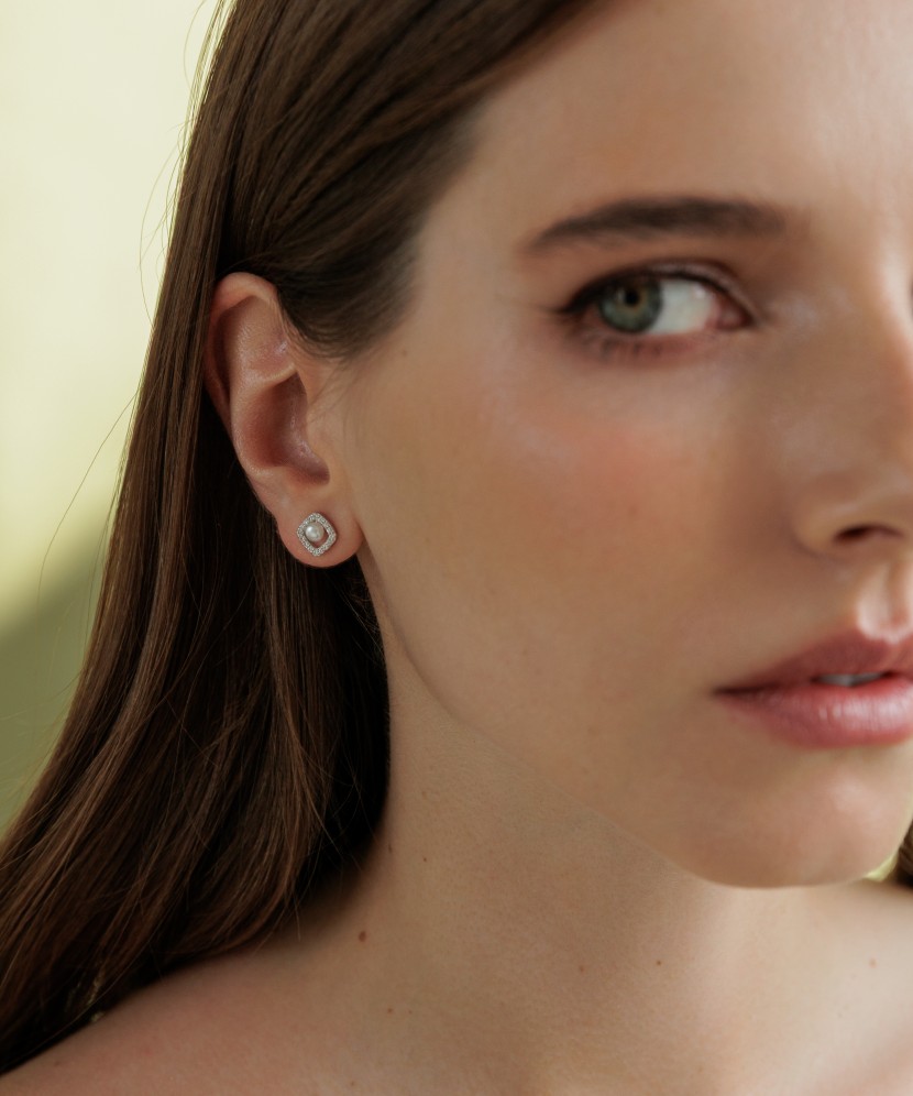 Hõbedast kõrvarõngad pärlite ja tsirkoonidega