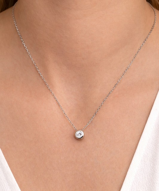 Hõbekett tsirkoonist ripatsiga