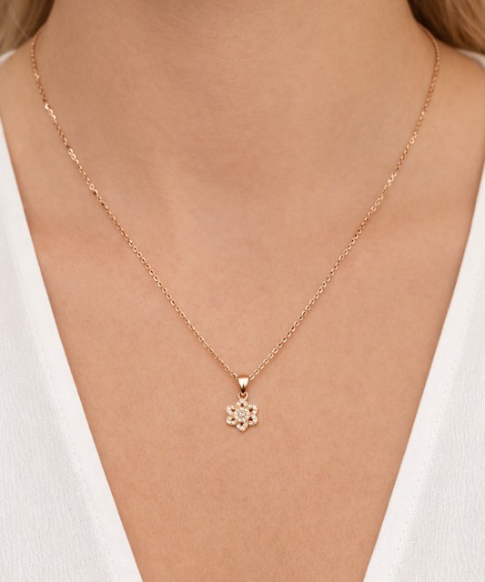 Kuldripats tsirkoonidega