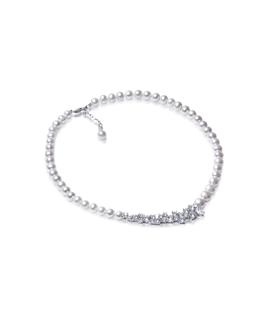 Pärlikee tsirkoonide ja hõbedaga