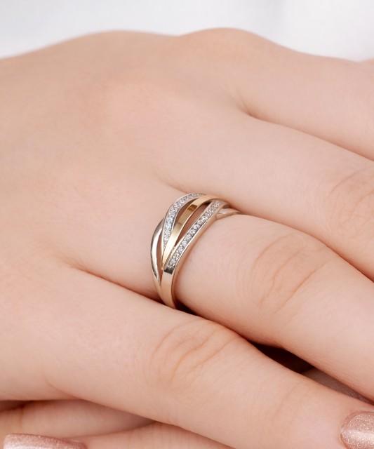 Кольцо из позолоченного серебра с цирконами