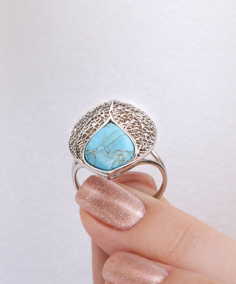 Серебряное кольцо с бирюзой