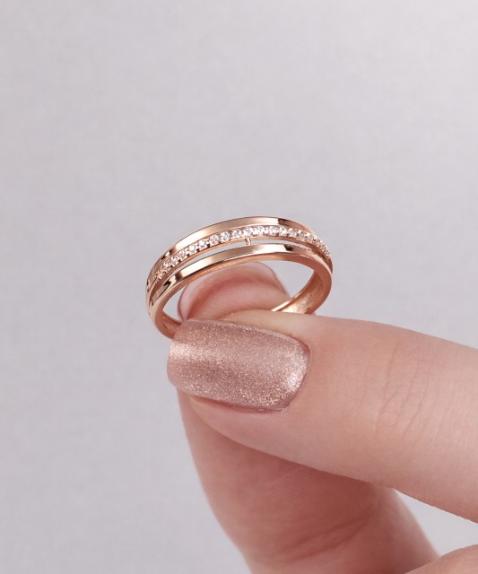 Kuldsõrmus tsirkoonidega