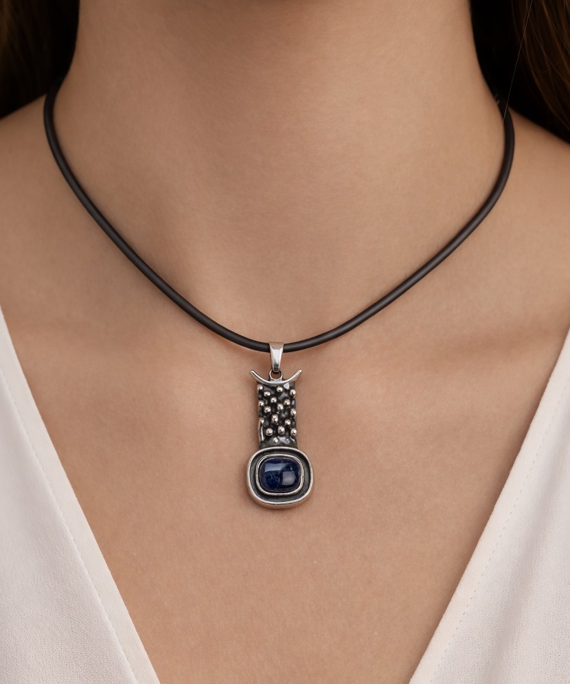 Hõberipats lasuriidiga