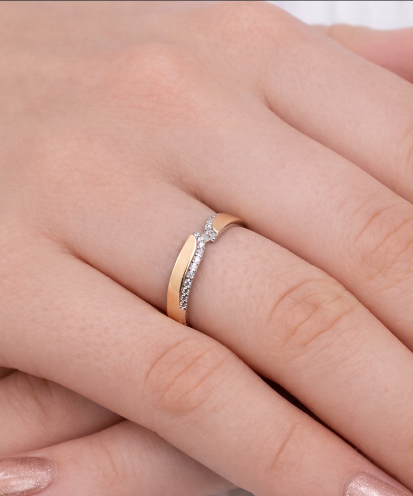 Hõbesõrmus kullatud tsirkoonidega