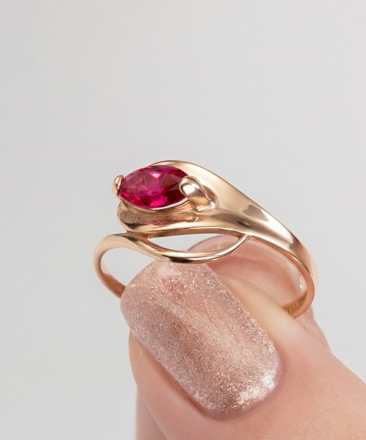 Kuldsõrmus tsirkooniga