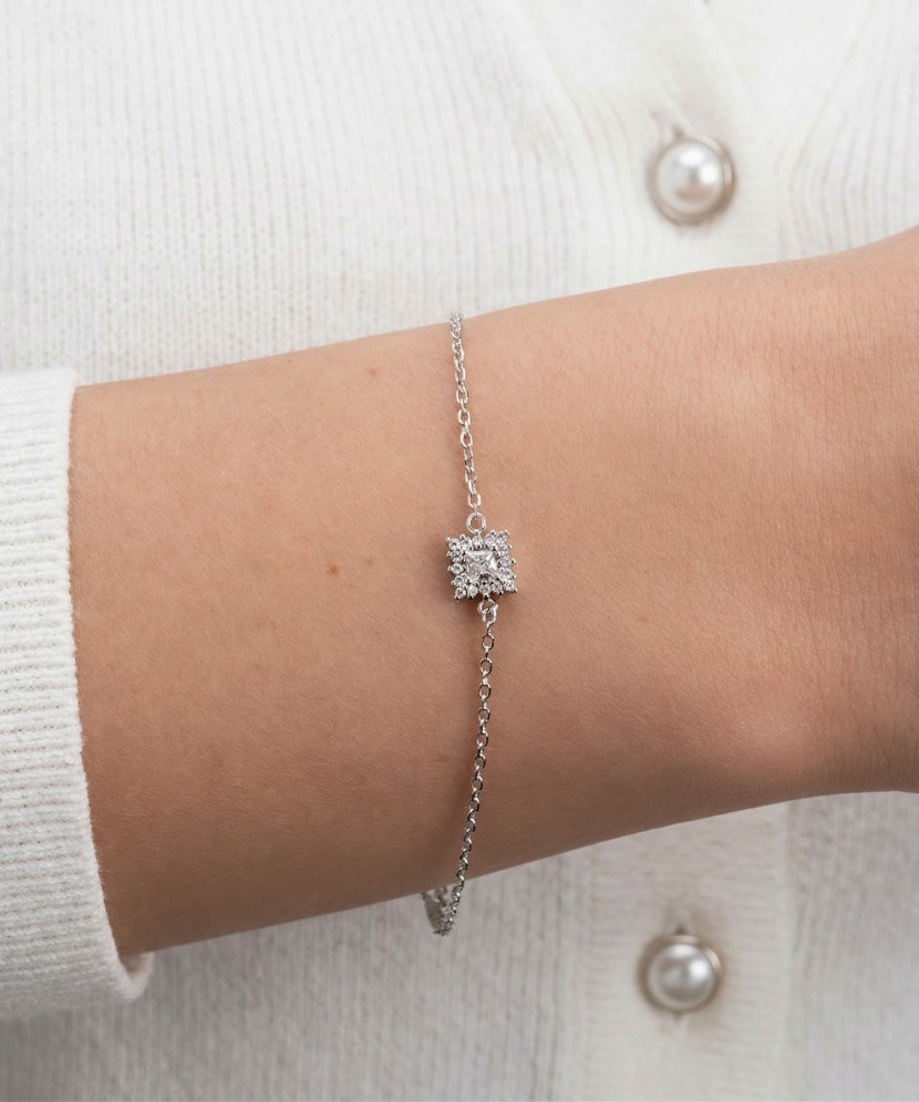 Серебряный браслет с цирконами