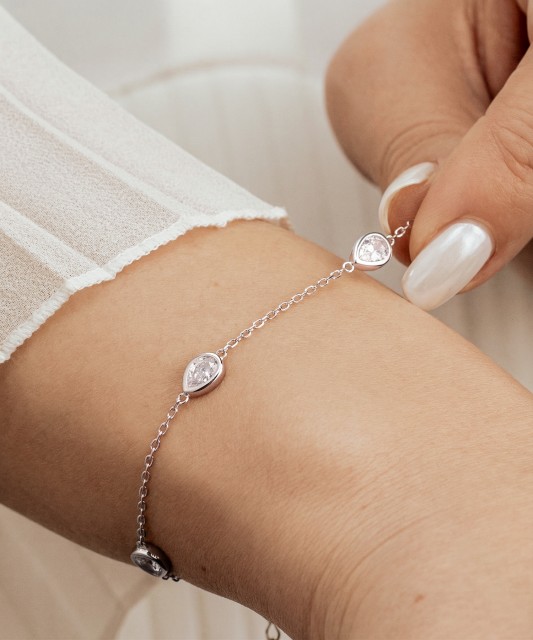 Серебряный браслет с цирконами