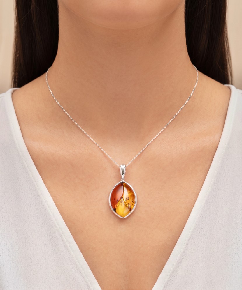 Серебряная подвеска/кулон с янтарём