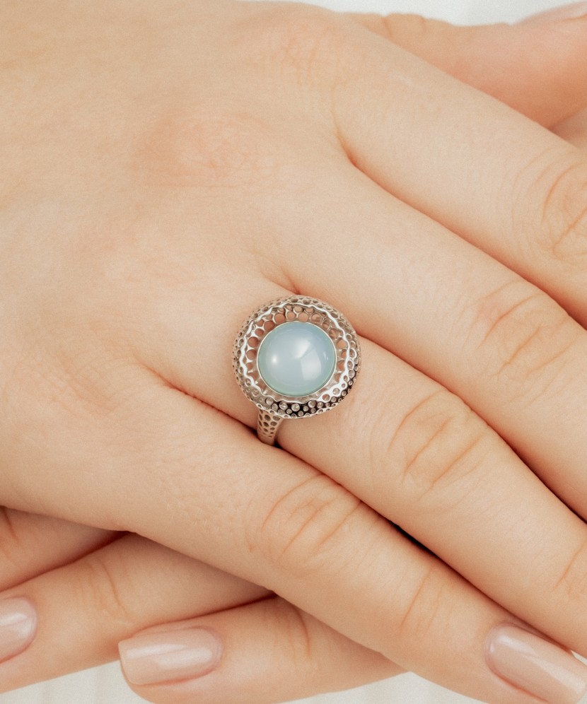 Hõbesõrmus agaadiga