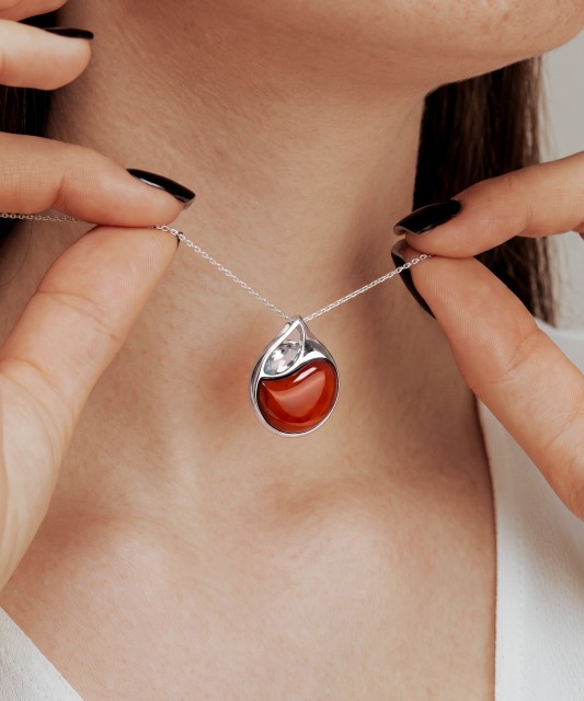 Серебряный кулон с янтарем и топазом