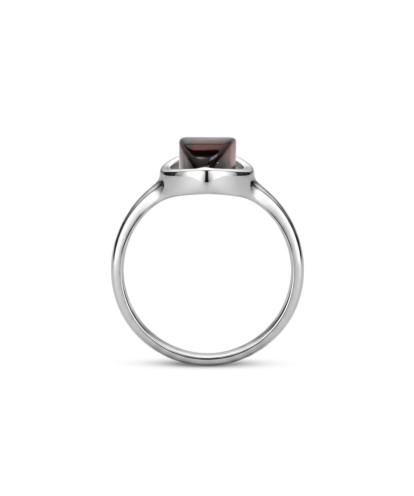 Серебряное кольцо с янтарём