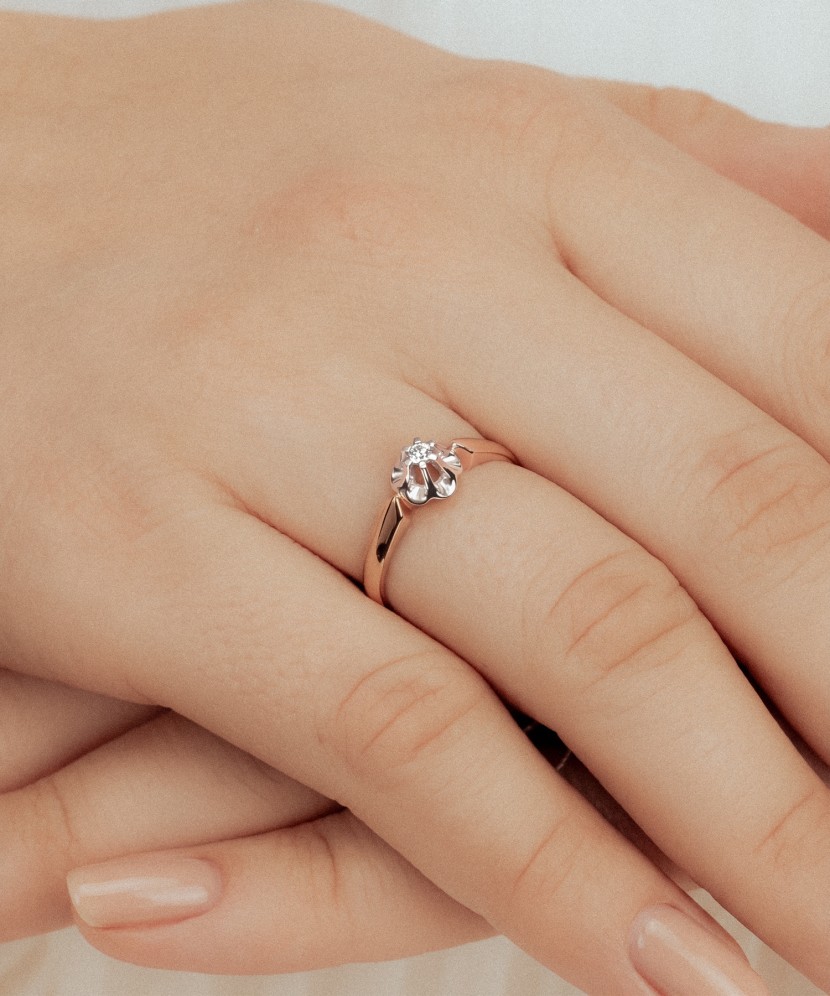 Kuldsõrmus briljandiga Goldinga 00802