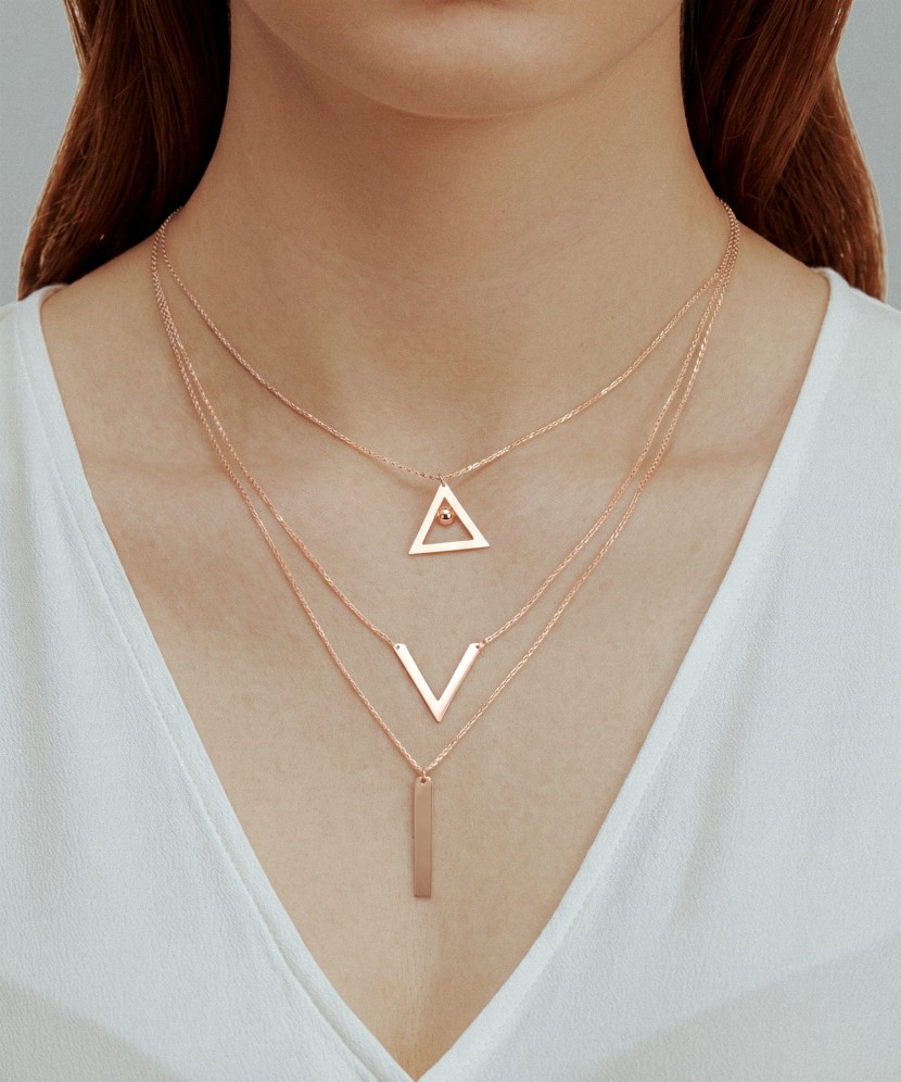 Kolmekordne kuldkett ripatsitega