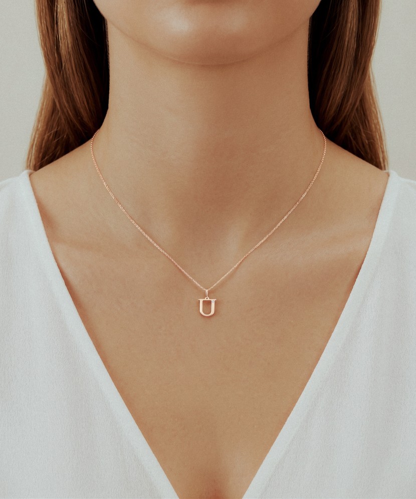 Kuldripats teemandiga täht U