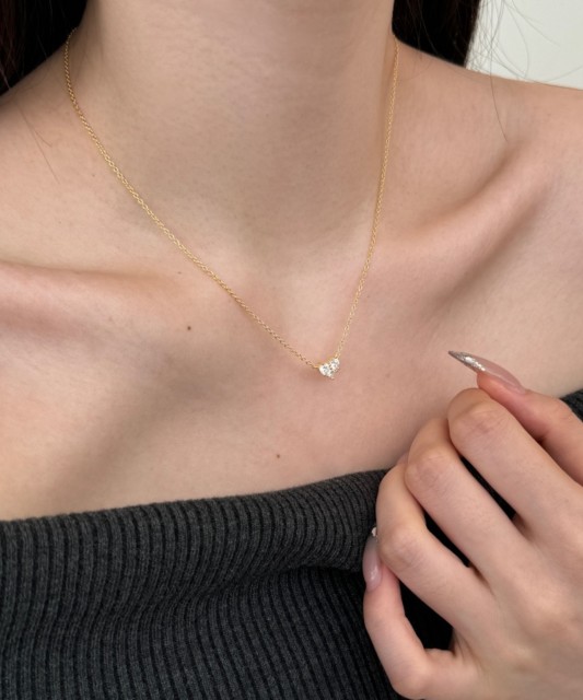 Kullatud hõbedast kett tsirkoonripatsiga
