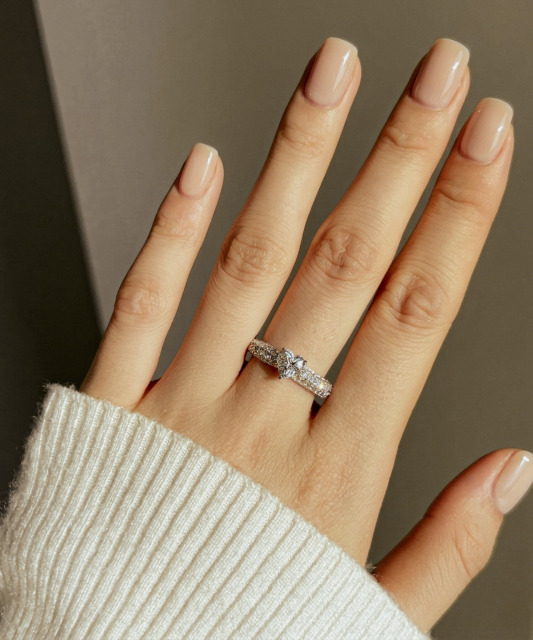 Hõbedast sõrmus moissaniitidega “Süda” 0.8ct