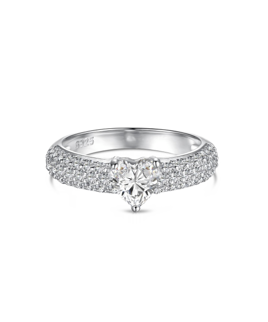 Hõbedast sõrmus moissaniitidega “Süda” 0.8ct