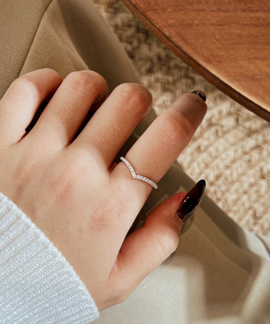 Hõbedast sõrmus moissaniitidega 0.19ct