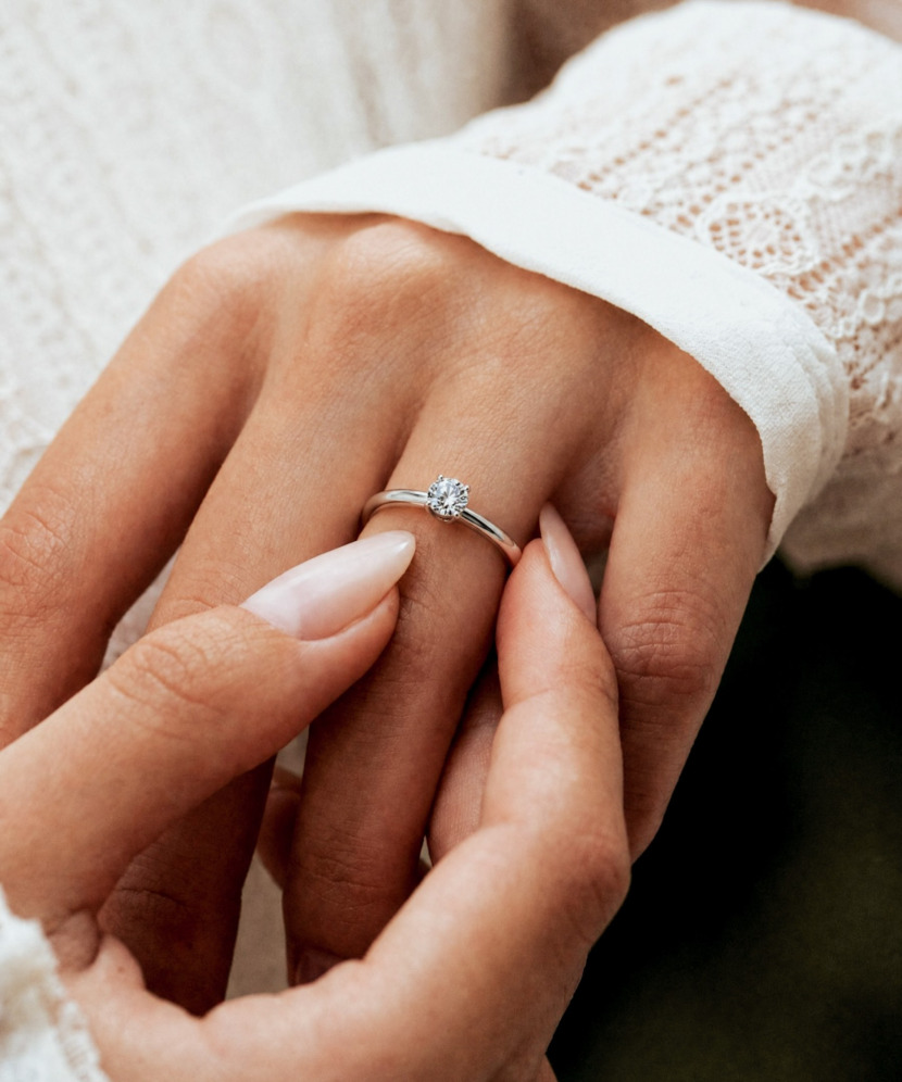 Hõbedast sõrmus moissaniidiga 0.5ct