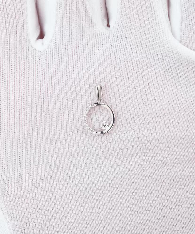 Подвеска из белого золота с бриллиантами