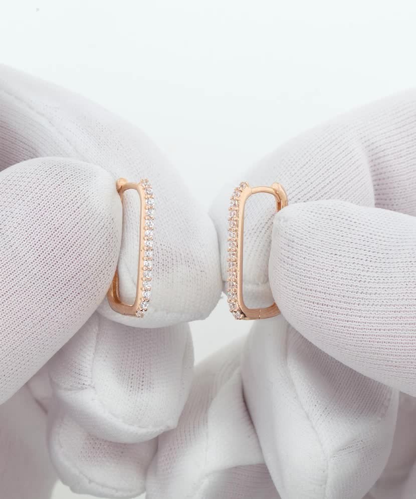 Золотые серьги с цирконами