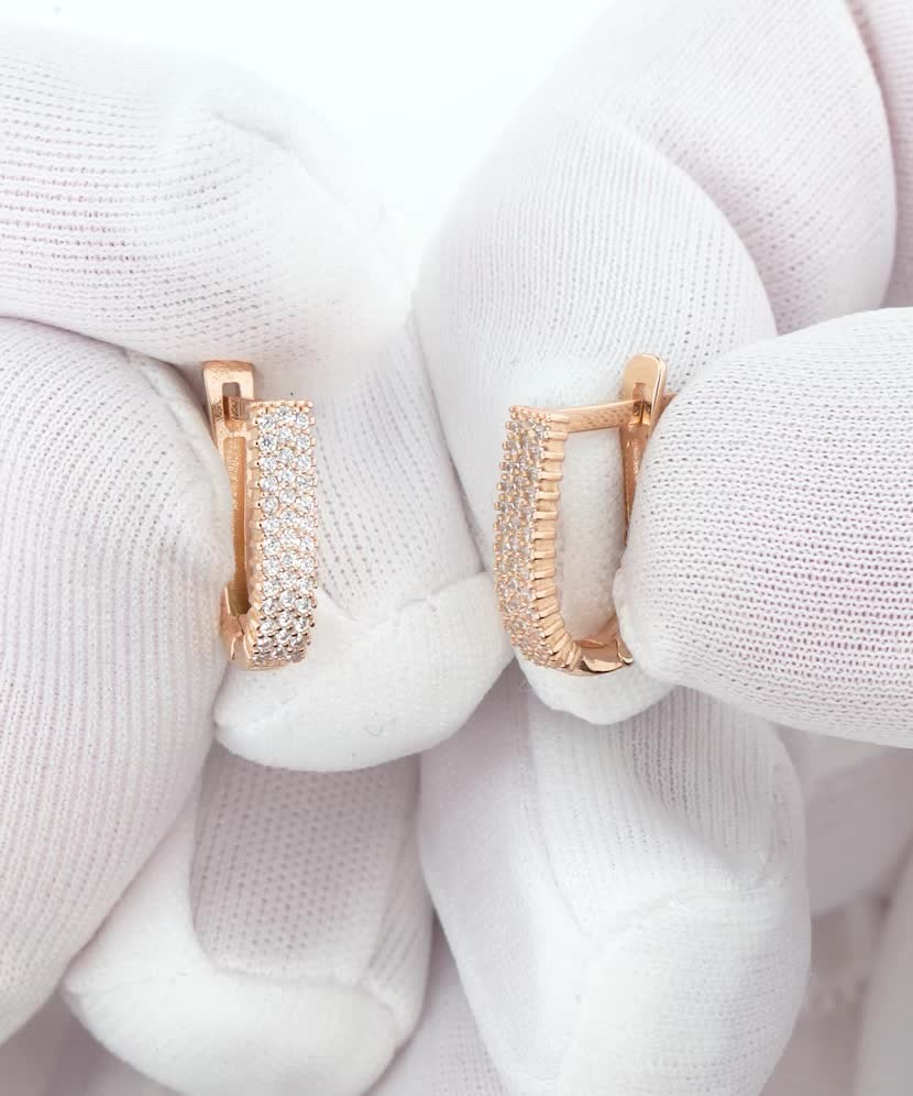 Золотые серьги с цирконами