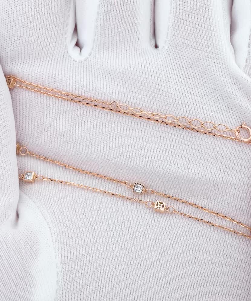 Золотая цепочка с подвеской из циркона