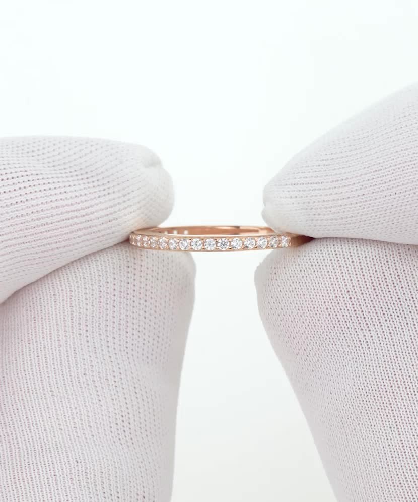 Золотое кольцо с цирконами