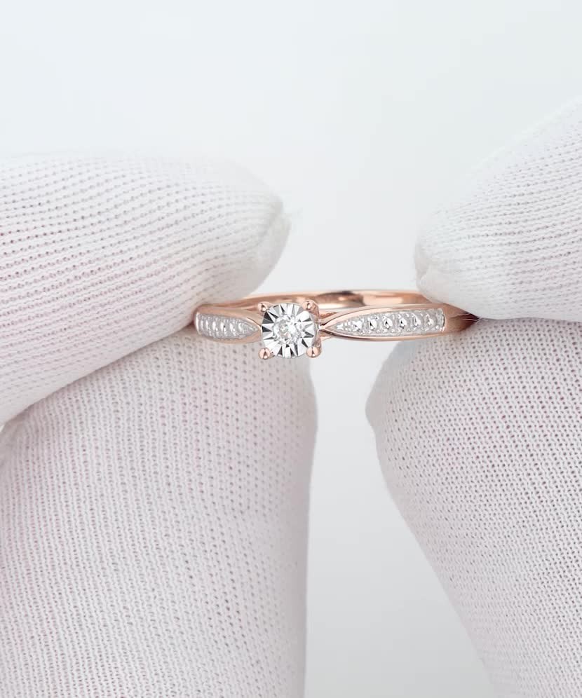 Золотое кольцо с алмазами