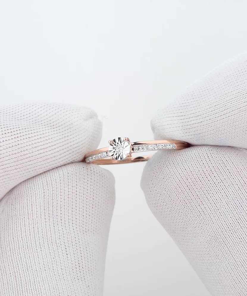 Золотое кольцо с алмазами